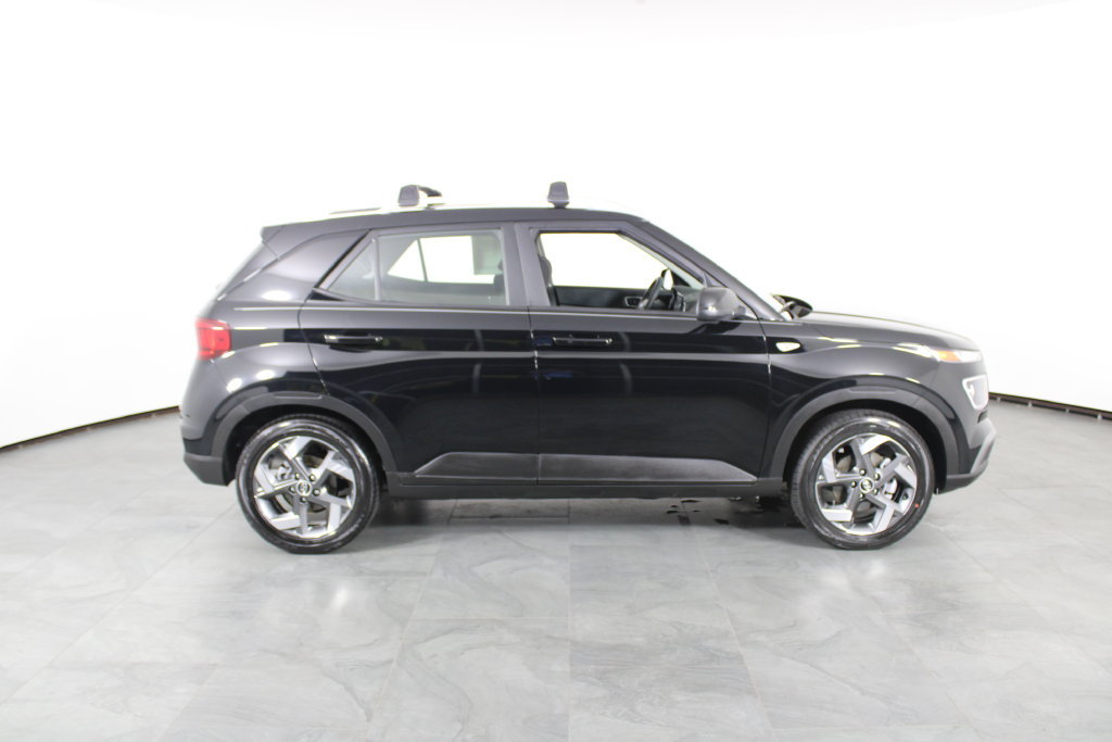 Certified 2026 Hyundai Venue SEL FWD image 12
