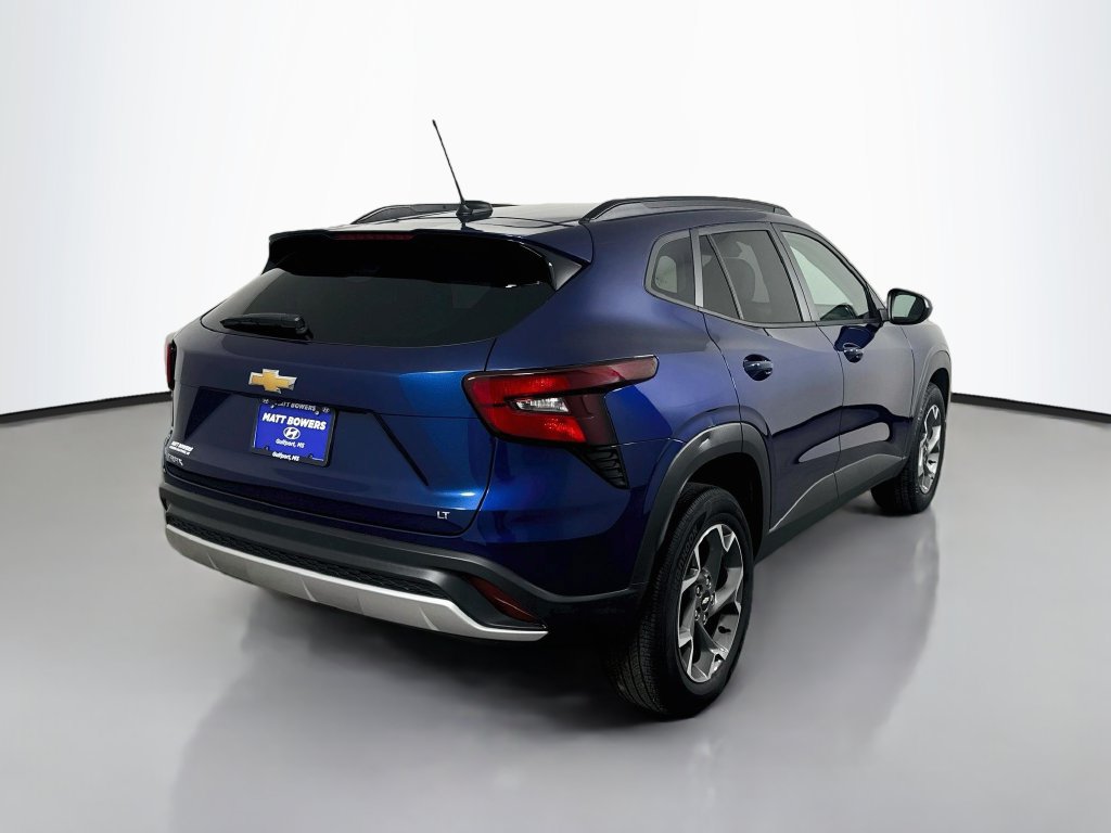 Used 2024 Chevrolet Trax LT w/ LT Convenience Package FWD image 5