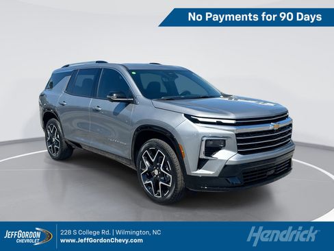 New 2026 Chevrolet Traverse High Country FWD image 1