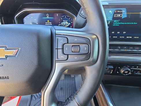Used 2024 Chevrolet Silverado 2500 LT AWD/4WD image 18