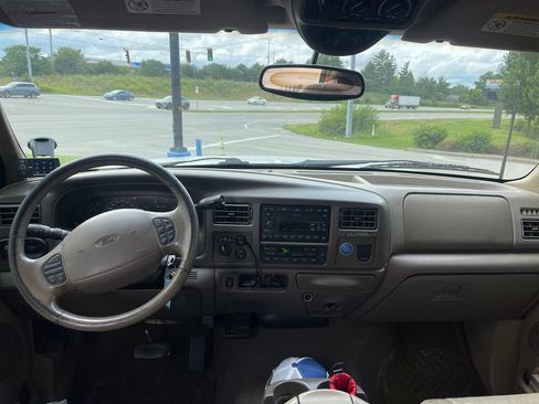 Used 2002 Ford Excursion Limited AWD/4WD image 10