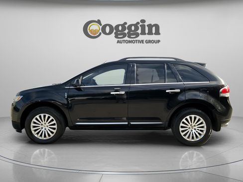 Used 2013 Lincoln MKX FWD w/ Wood Pkg image 3