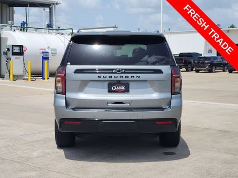 Used 2024 Chevrolet Suburban Z71 w/ Luxury Package AWD/4WD image 6