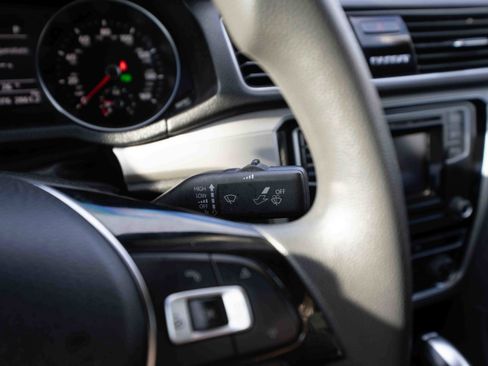 Used 2018 Volkswagen Passat 2.0T S image 14