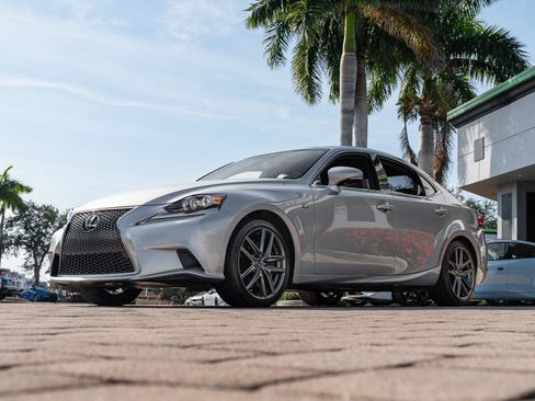 Used 2016 Lexus IS 200t image 38
