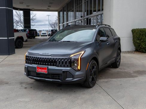 New 2026 Kia Sportage X-Line AWD/4WD image 3