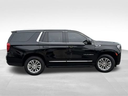 Certified 2023 GMC Yukon SLT w/ SLT Premium Package AWD/4WD image 6