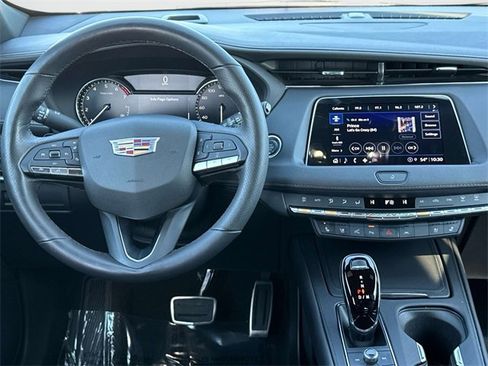 Certified 2022 Cadillac XT4 Sport w/ Comfort Package image 2