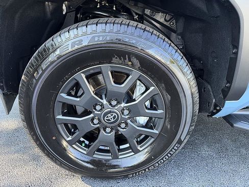 Certified 2026 Toyota 4Runner SR5 AWD/4WD image 27