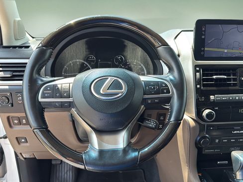 Used 2022 Lexus GX 460 Premium w/ Premium Plus Package AWD/4WD image 24