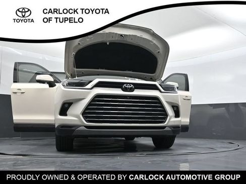 Used 2024 Toyota Grand Highlander AWD image 69