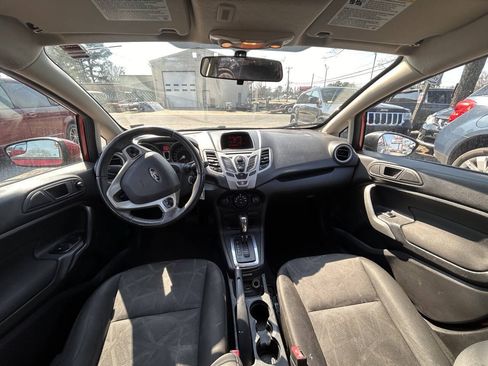 Used 2013 Ford Fiesta SE FWD image 15