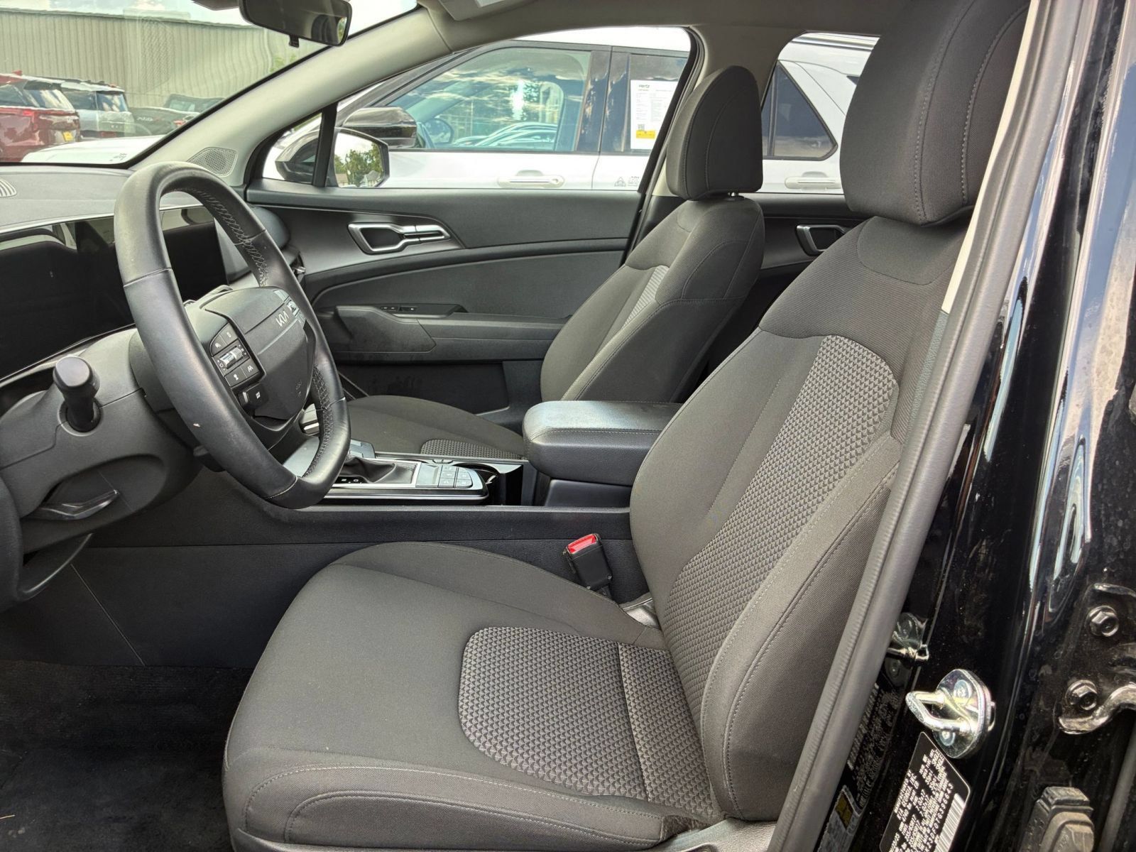 Used 2026 Kia Sportage LX FWD image 26