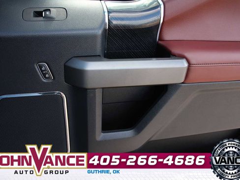 Used 2022 Ford F350 Platinum image 16