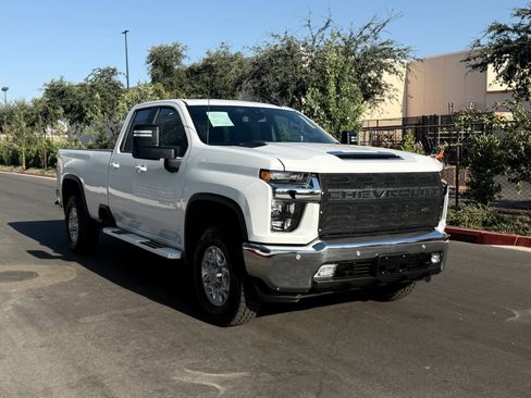Used 2020 Chevrolet Silverado 3500 LT w/ All Star Edition AWD/4WD image 3