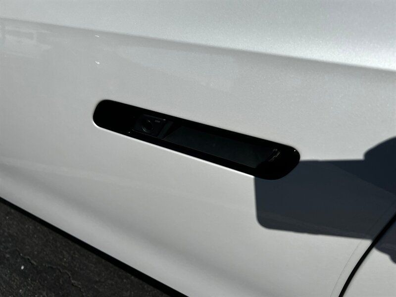 Used 2024 BMW i7 M70 AWD/4WD image 16