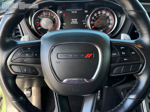 Used 2022 Dodge Challenger R/T Scat Pack w/ Driver Convenience Group image 29