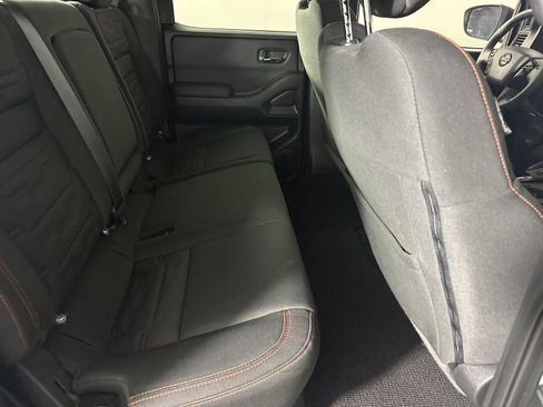 Used 2024 Nissan Frontier PRO-4X AWD/4WD image 19