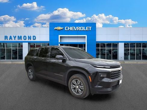 Used 2024 Chevrolet Traverse LS w/ LPO, Floor Liner Package FWD image 10