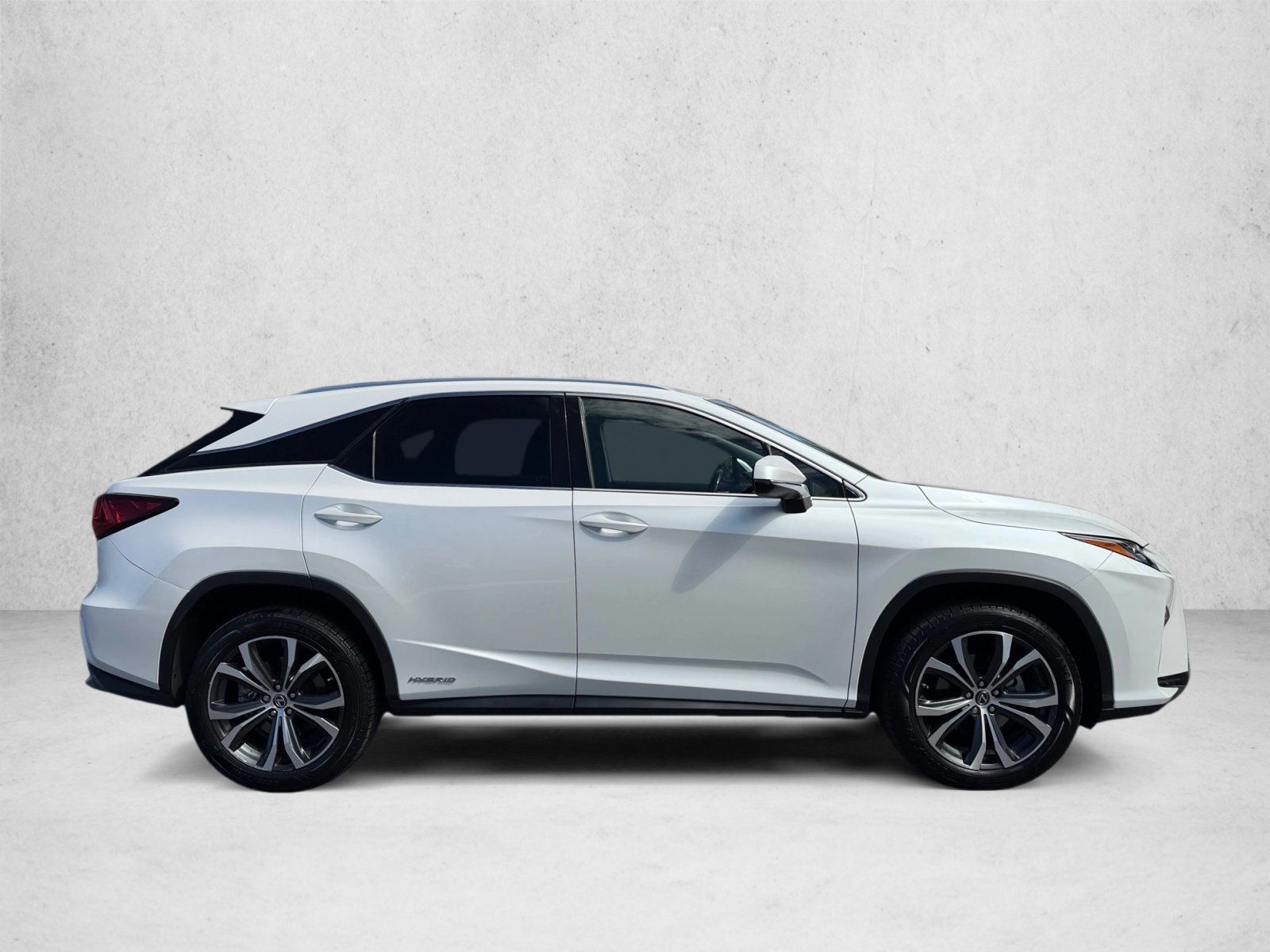 Used 2018 Lexus RX 450h AWD w/ Premium Package image 4