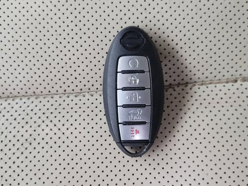 Used 2015 Nissan Murano Platinum w/ Platinum Technology Package image 32