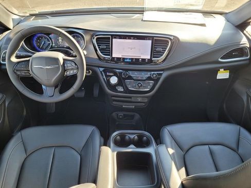 New 2026 Chrysler Pacifica Select w/ S Appearance Package image 9