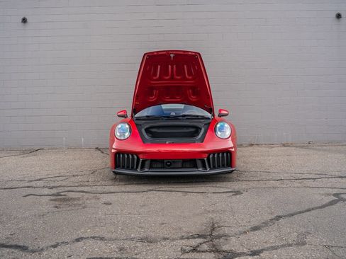 Used 2025 Porsche 911 Carrera GTS RWD image 14