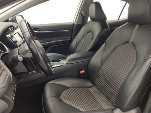 Used 2020 Toyota Camry SE image 17