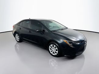 Used 2020 Toyota Corolla LE FWD video 1