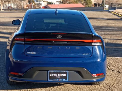 Used 2023 Toyota Prius LE image 5