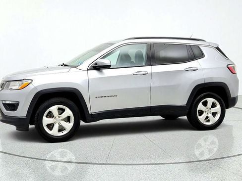 Used 2018 Jeep Compass Latitude w/ Popular Equipment Group AWD/4WD image 8