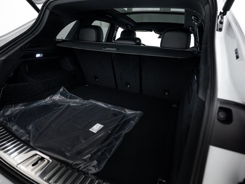 Certified 2026 Porsche Cayenne AWD/4WD image 24