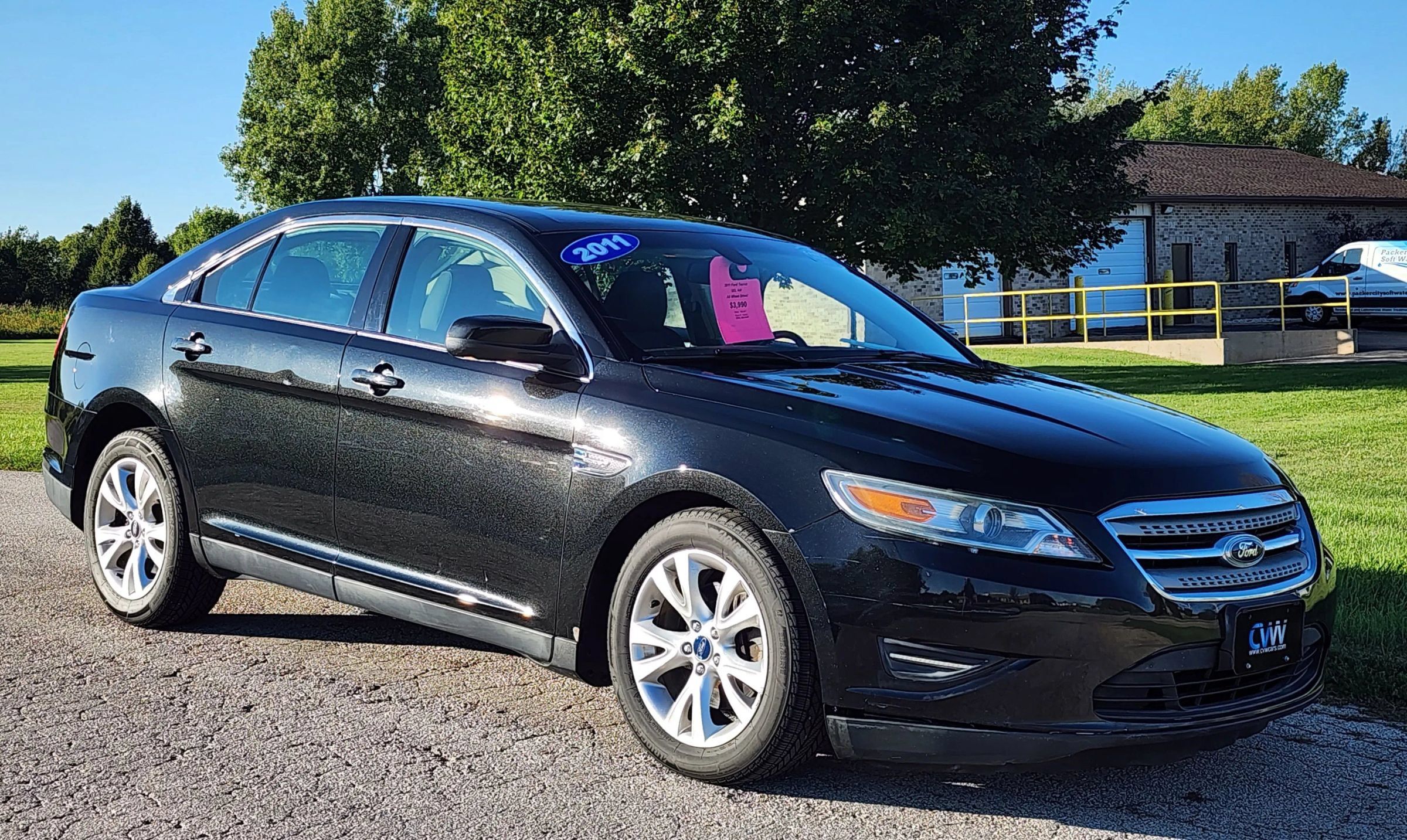 Used 2011 Ford Taurus SEL AWD/4WD image 2