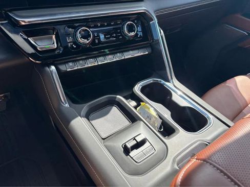 Used 2024 GMC Sierra 2500 Denali Ultimate w/ LPO, GMC Protection Package image 28