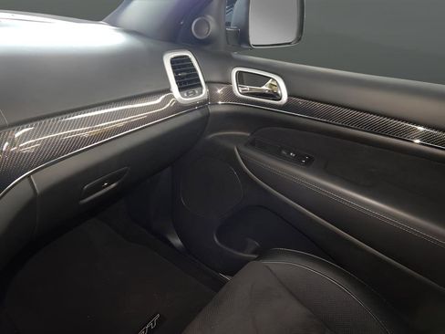 Used 2020 Jeep Grand Cherokee SRT w/ Trailer Tow Group IV image 26