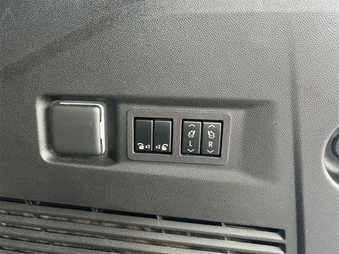 Used 2024 Chevrolet Tahoe RST image 13