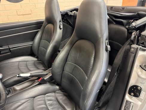 Used 1998 Porsche 911 Carrera image 40