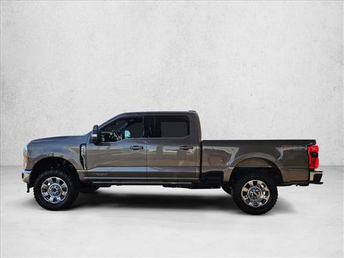 Certified 2023 Ford F250 Lariat w/ Lariat Ultimate Package image 8