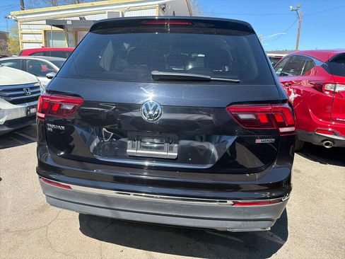 Used 2021 Volkswagen Tiguan SE w/ 3rd Row Seat Package AWD/4WD image 7