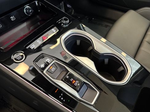 New 2026 Audi A6 Premium Plus AWD/4WD image 18