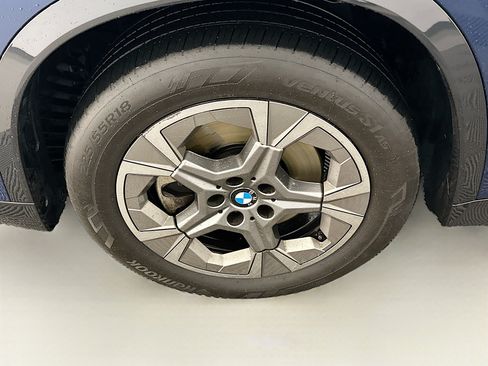 Used 2025 BMW X1 xDrive28i AWD/4WD image 11