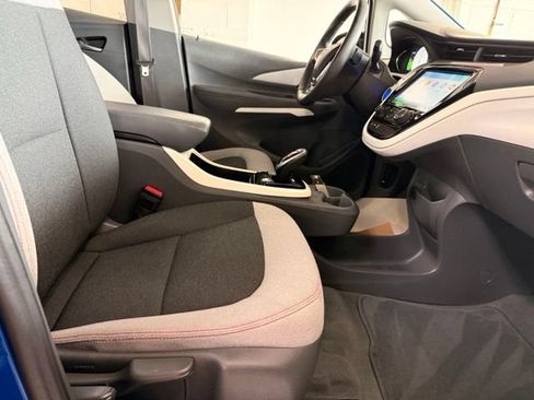 Used 2017 Chevrolet Bolt LT FWD image 28