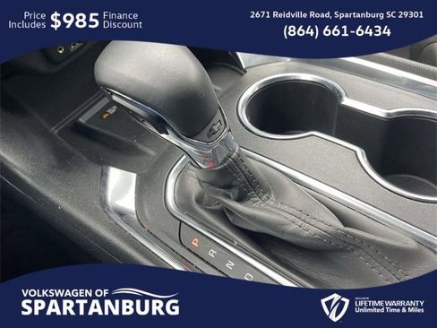 Used 2023 Chevrolet Traverse Premier image 33