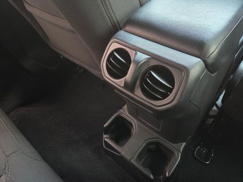 Used 2021 Jeep Wrangler Sport image 43