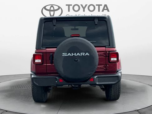 Used 2021 Jeep Wrangler Unlimited Sahara AWD/4WD image 4