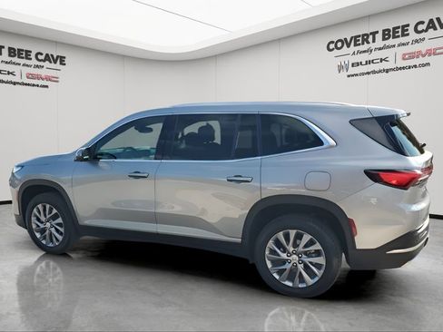 Certified 2025 Buick Enclave Preferred image 6