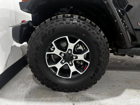 Used 2021 Jeep Wrangler Unlimited Rubicon w/ Uconnect 4C Nav & Sound Group image 8