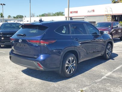 Used 2025 Toyota Highlander XLE