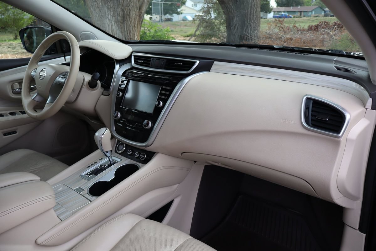 Used 2016 Nissan Murano Platinum w/ Platinum Technology Package FWD image 17