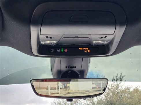 Used 2023 Buick Enclave Premium image 13